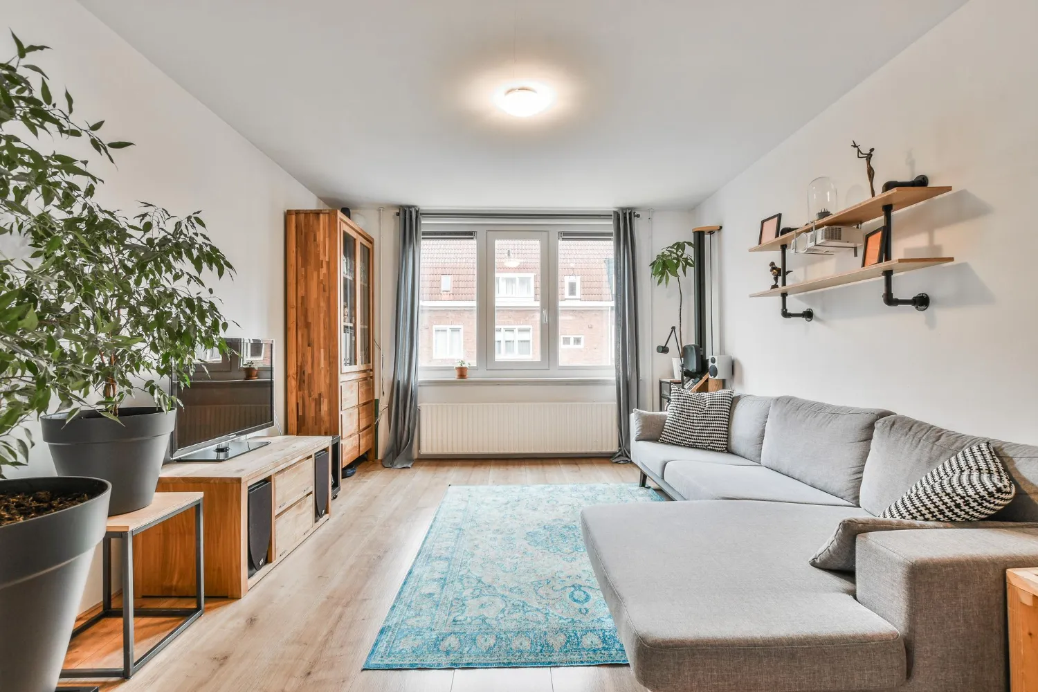 A Contemporary Family Project