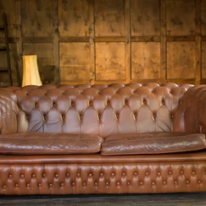 How to Create Stunning Short Curls at Home by Yourself